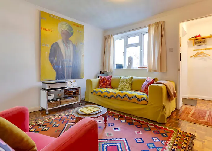 Pass The Keys Charming Ground Floor Flat With Free Parking