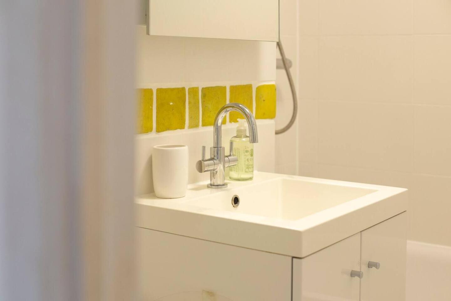 Pass The Keys Charming Ground Floor Flat With Free Parking Apartemen *