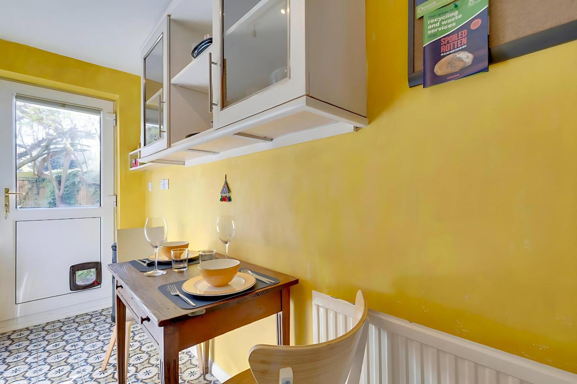 Pass The Keys Charming Ground Floor Flat With Free Parking Apartemen *